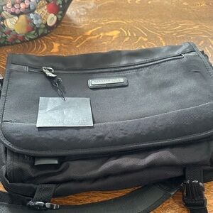 Kenneth Cole Black Men's Crossbody Messenger Bag